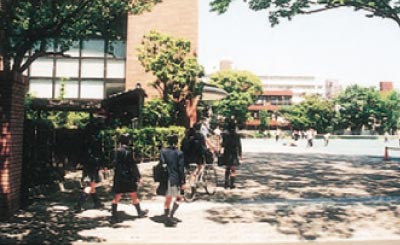 愛国高等学校